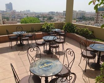 Infinity Tower Suites Wll - Manama - Varanda