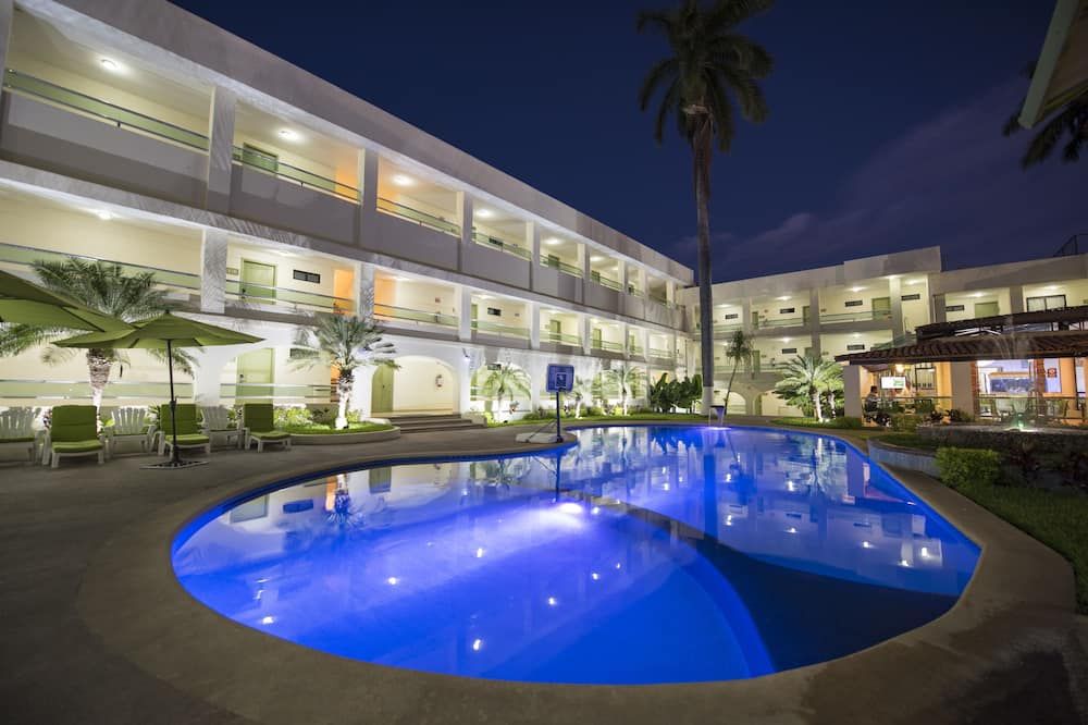 هوتل بالاس إن - توكستلا جوتيريز - حوض السباحة