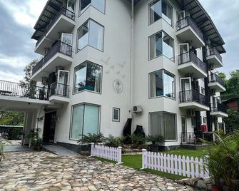 Ataraxia Crestmont Resort & Spa - Dehradun - Building