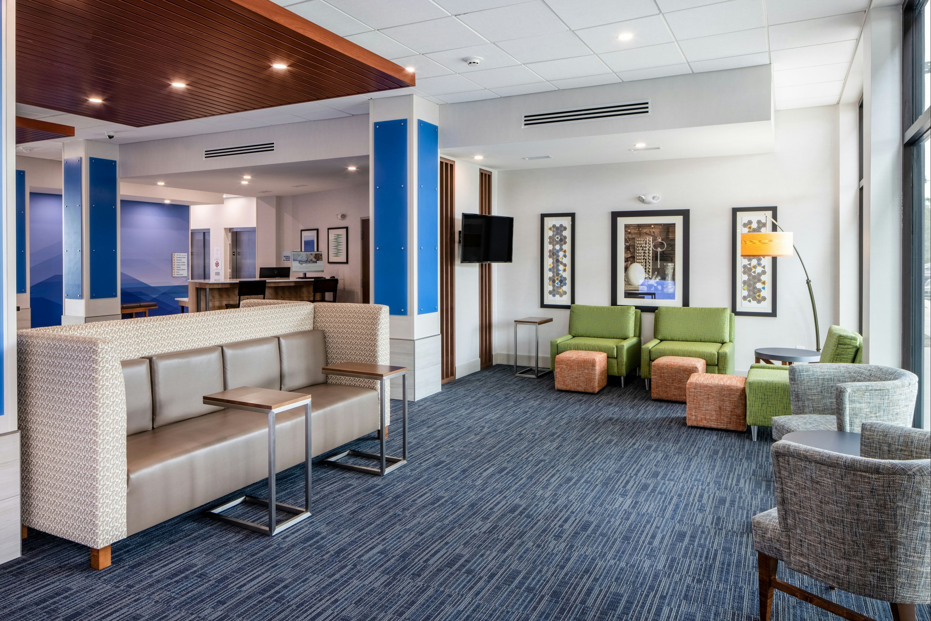 Holiday Inn Express & Suites Ft Myers Beach-Sanibel Gateway By IHG - פורט מאיירס ביץ' - טרקלין