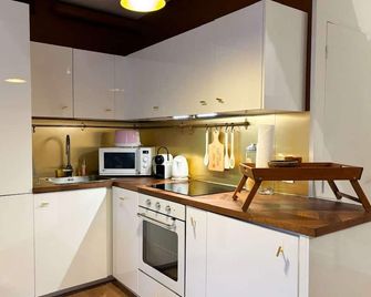 Charmant duplex au calme 'La Tourelle' avec wifi - Rémalard-en-Perche - Kitchen