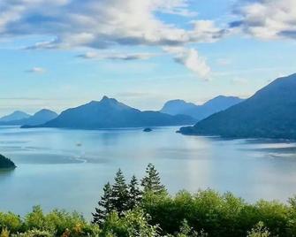 Brand New Apartment with Great Views - Britannia Beach