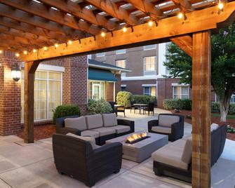 Homewood Suites Fredericksburg - Fredericksburg - Patio