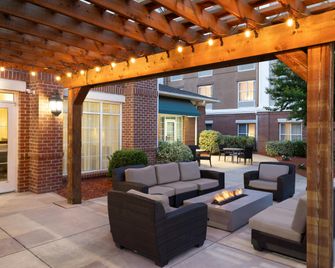 Homewood Suites by Hilton Fredericksburg - Fredericksburg - Patio