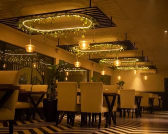 Vintclub Resort - Lucknow - Restaurante