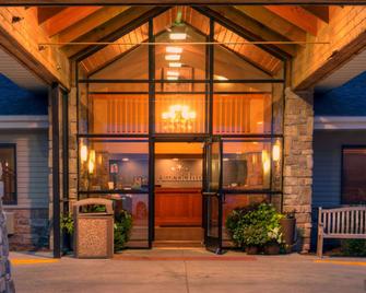 AmericInn by Wyndham Fort Dodge - Fort Dodge - Building
