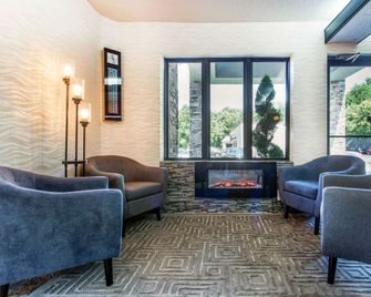 Quality Inn Black Mountain-Asheville East - Black Mountain - Lobby