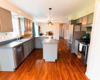 Peaceful, Low Toxin Haven - Athens - Kitchen
