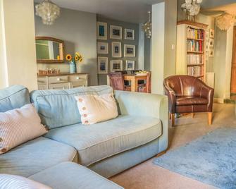 Craft Cottage - Seaton - Living room