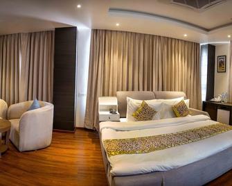 Hotel The Kingsbury - Birtamod - Bedroom