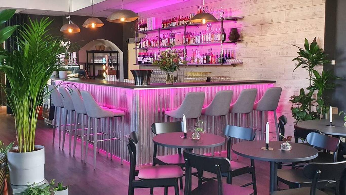 هوتل إيفوهوس