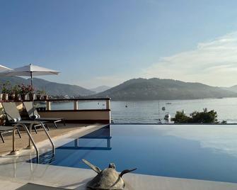 فيلا ديل بيسكادور - إكستابا زيواتانيجو - حوض السباحة