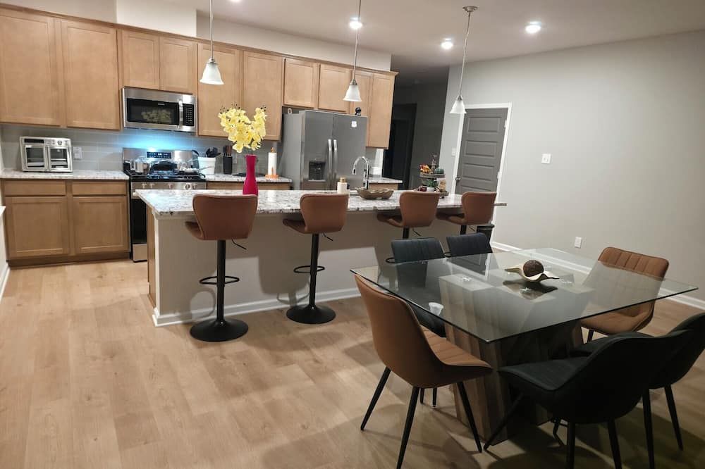 Tranquil 3-bedroom house with AC in charming Fulshear