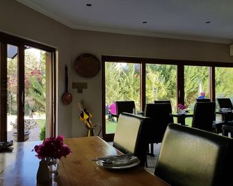 Old House Lodge - Beaufort West - Dining room