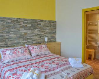 Al Riparo Affittacamere - Finale Ligure - Bedroom