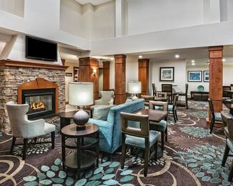 Great For Business Travelers! Air-Conditioned King Suite + Free Buffet Breakfast - Round Rock - Lounge