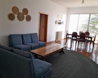 Be Bcharre \'come and experience our way of living\' - Bsharri - Living room