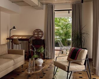 aNhill Boutique - Huế
