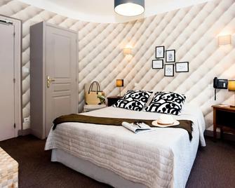 Logis Hôtel La Magnanerie - Côté Bistro - Aubignosc