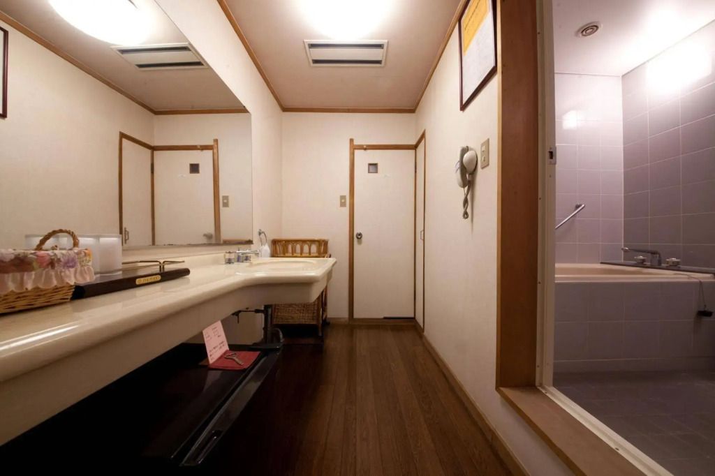 Ryokan Sennari (13 years or older)