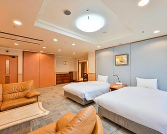 Central Hotel Sasebo - Sasebo - Quarto