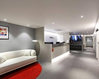 호텔 넘버25 김해시청점 - 김해 - 프론트 데스크