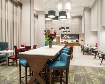 Hampton Inn & Suites Watsonville - Watsonville - Restaurace