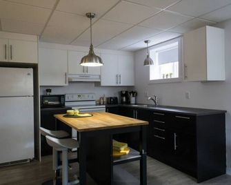 Little Condo in Limoilou - Québec City - Kitchen