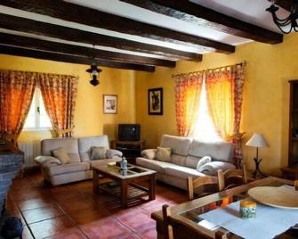 Self catering Dehesa Tres Riveros for 6 people - Herrera de Alcántara - Salon