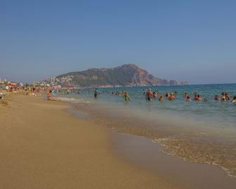 Kleopatra Beach Hotel - Alanya - Beach