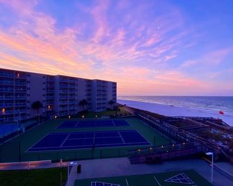 Your Home Away From Home (403) - Destin - Building