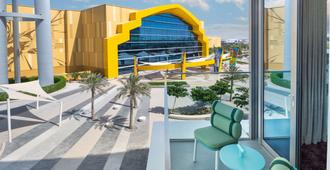 The WB Abu Dhabi, Curio Collection by Hilton - Abu Dabi - Habitación