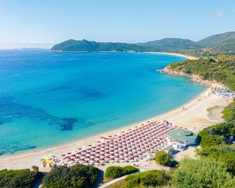 Sant'Elmo Beach Hotel - Castiadas - Spiaggia