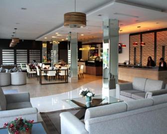Casablanca Suites - Legazpi City - Lobby