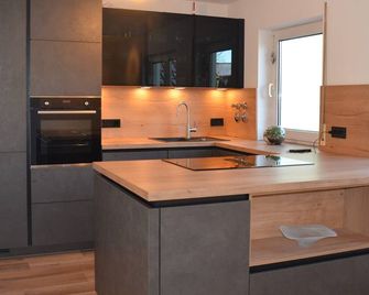 Beautiful apartment for vacation and work at the foot of the Swabian Alb - Giengen - Kuchyň