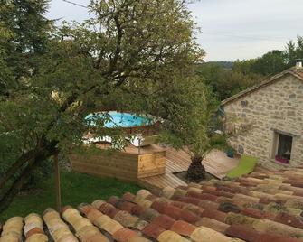 Typical Stone House 4 To 6 Pers Swimming Pool And Jacuzzi, Near Cahors And Montcuq - Sauzet - Outdoors view