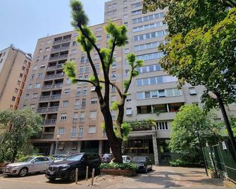 Italianway - Bandello 4&1 - Milano - Edificio