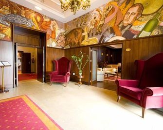Hotel Palacio de la Magdalena - Soto del Barco - Lobby
