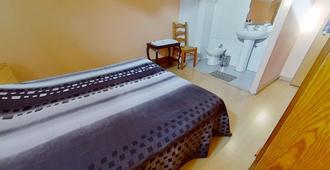 Guest House Estrela - Porto - Phòng ngủ
