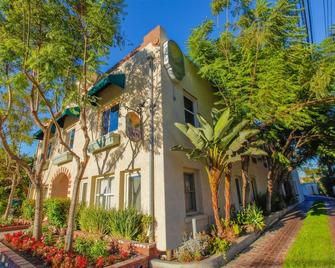 Santa Paula Inn - Santa Paula - Building