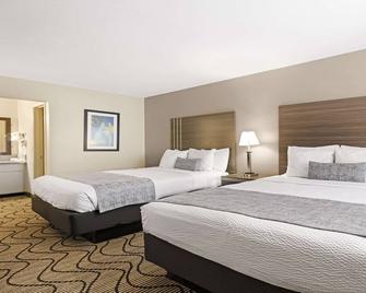 SureStay Plus Hotel by Best Western Sacramento North - Sacramento - Bedroom