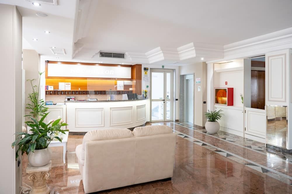 Porto Cesareo Hotel - 切薩雷奧港 - 大廳