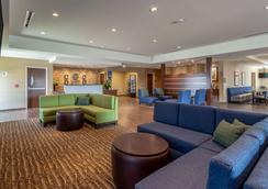 Comfort Inn Suites Harrisburg Airport Hershey South Des 149