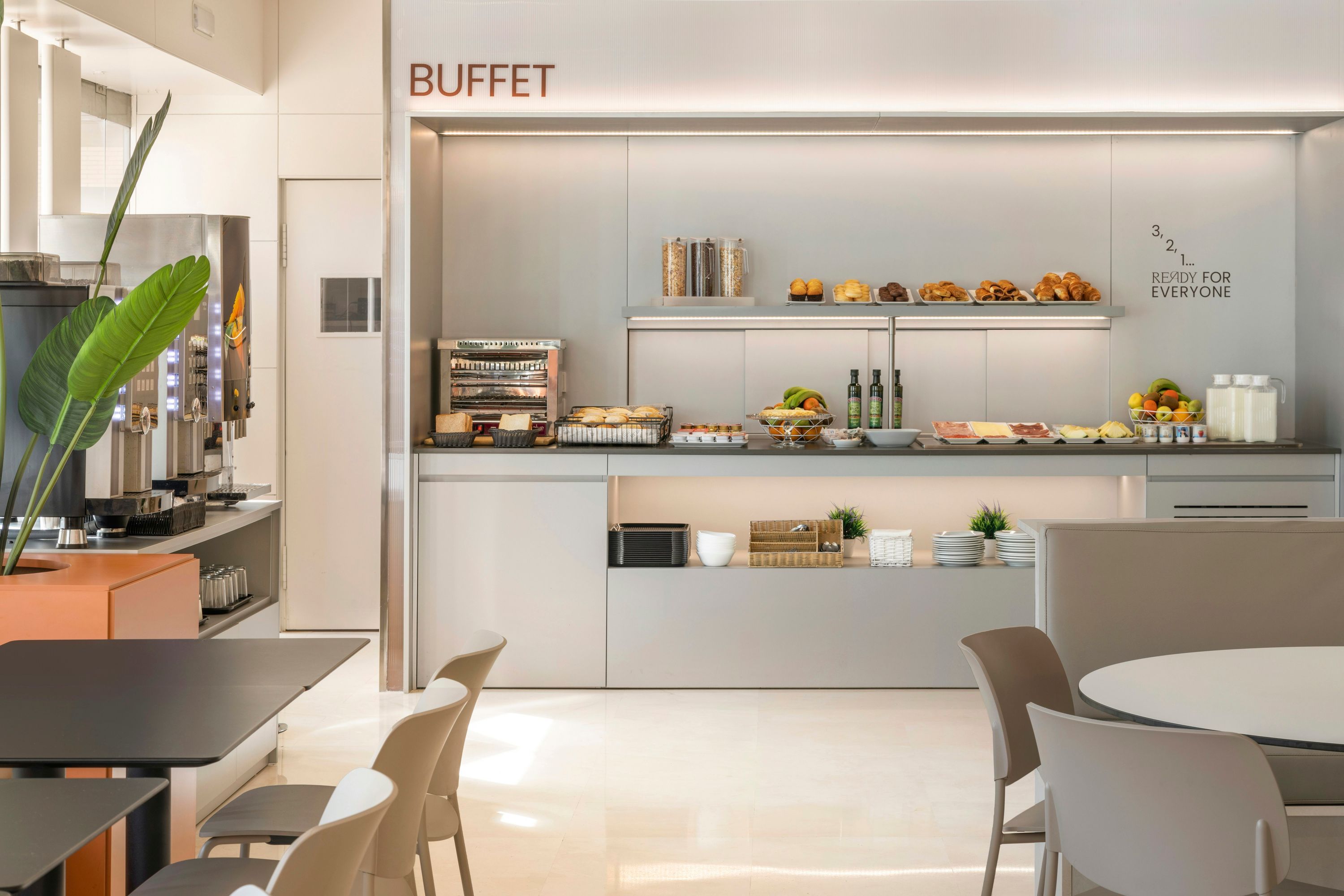 B&b Hotel Granada Estación - גרנדה - בופה