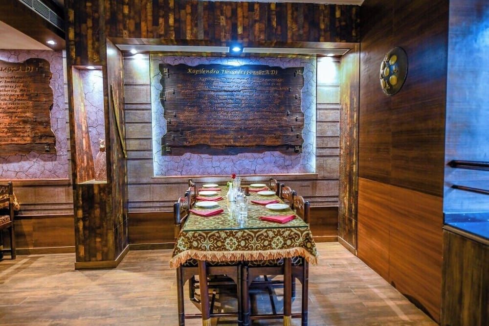 Hotel Holiday Resort - פורי - חדר אוכל