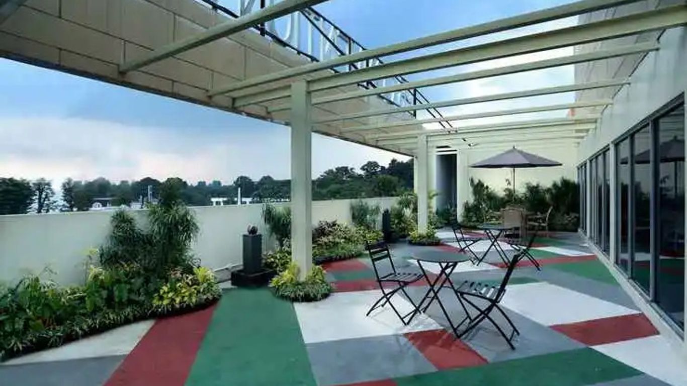 Ipb Convention Hotel Botani Square