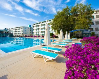 Daima Biz Hotel - Kemer - Uima-allas