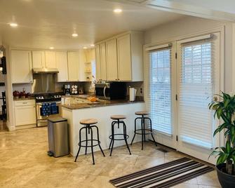 Eaglewood Golf Course area - North Salt Lake - Kitchen