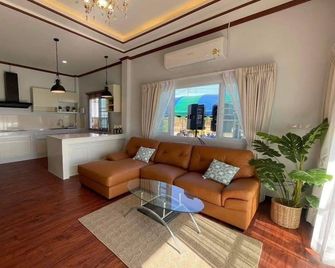 Green Zone Resorts hotel - Yasothon - Sala de estar