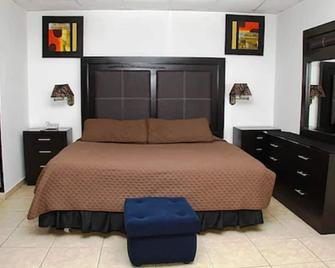 هوتل كاليفورنيا باناما - بنما سيتي (بنما) - غرفة نوم